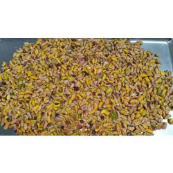 مغز پسته اکبری